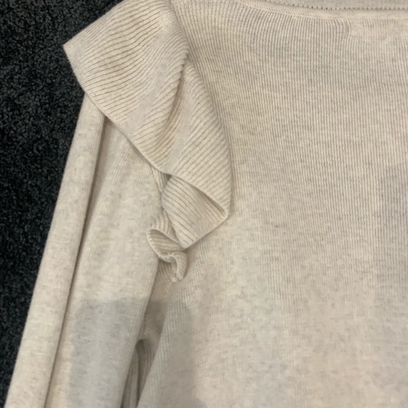 Sweater - Picture 4 of 6